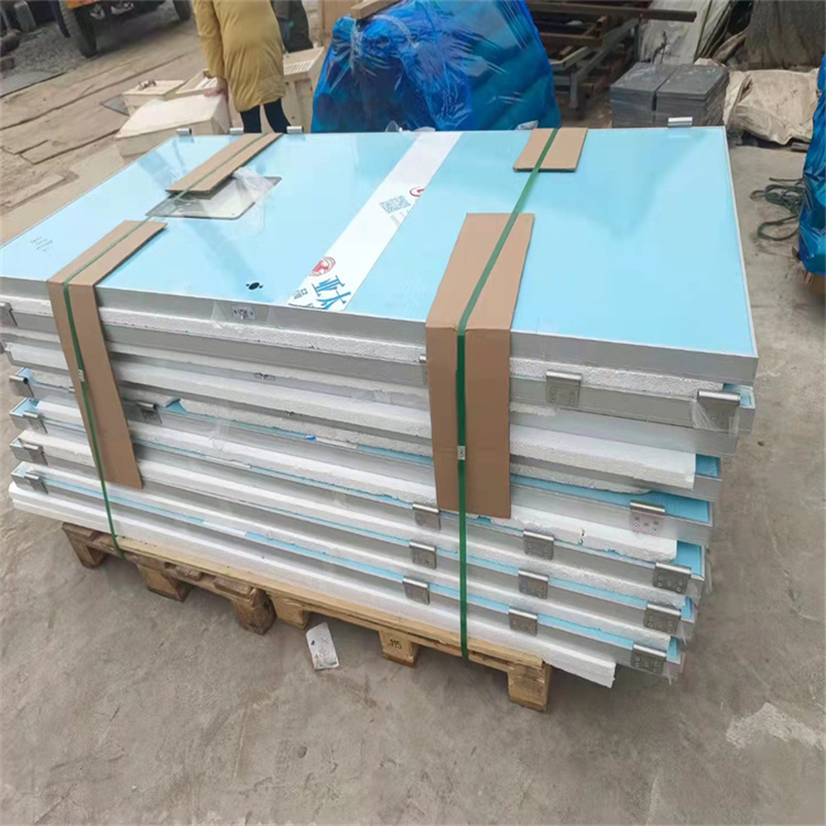 东营工业防护先锋：定制化铅门解决方案全解析