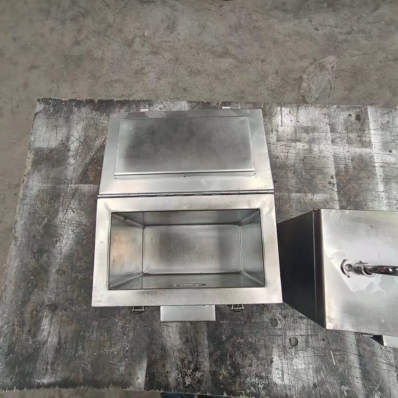 东营深入剖析铅箱：防护与存储的可靠伙伴